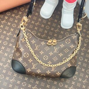 Louis Vuitton Versatile Boulogne Shoulder Bag